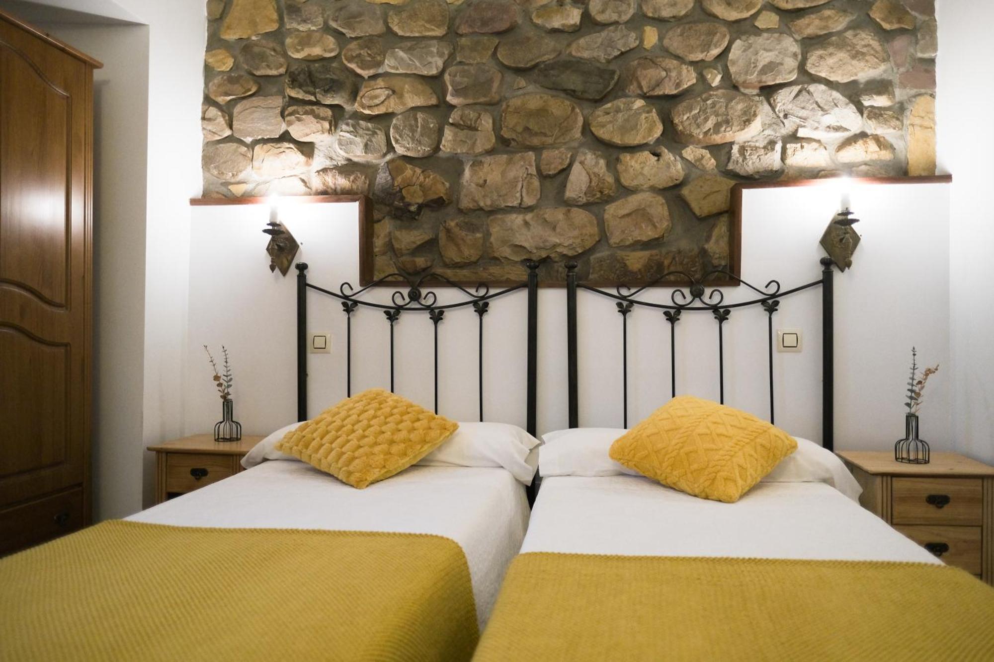 Posada La Estela De Barros Corrales De Buelna Eksteriør billede