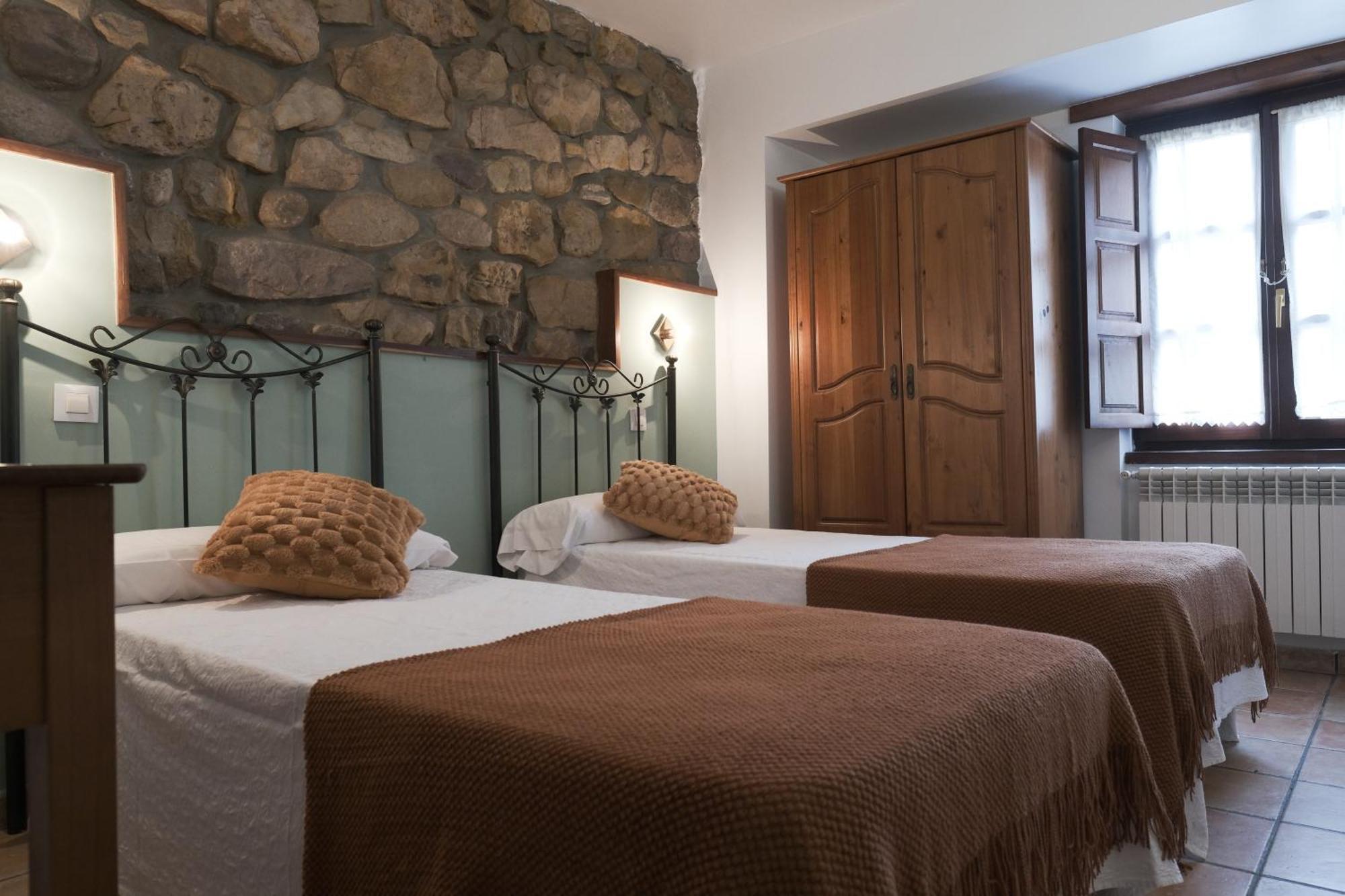 Posada La Estela De Barros Corrales De Buelna Eksteriør billede